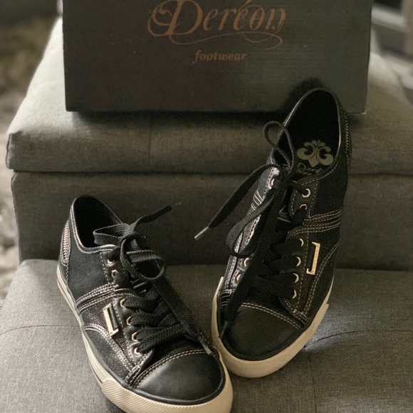 dereon shoes official website